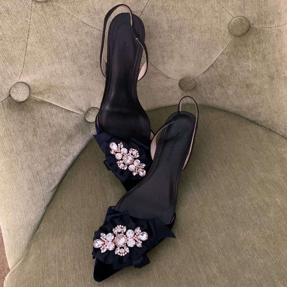 BANANA REPUBLIC Blue Velvet Jeweled HEDY Slingback